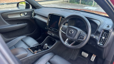 Volvo Xc40 2.0 B4P R DESIGN Pro 5dr AWD Auto Petrol Estate